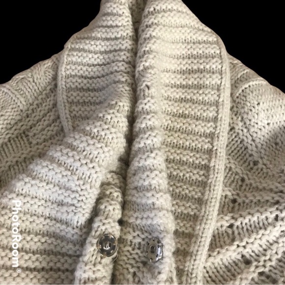 Anthropologie Comete Chunky knit Cardigan x The Cue: Cream. - Picture 9 of 13